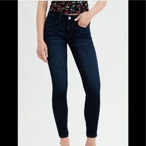 American Eagle size 6 Jeggings dark wash